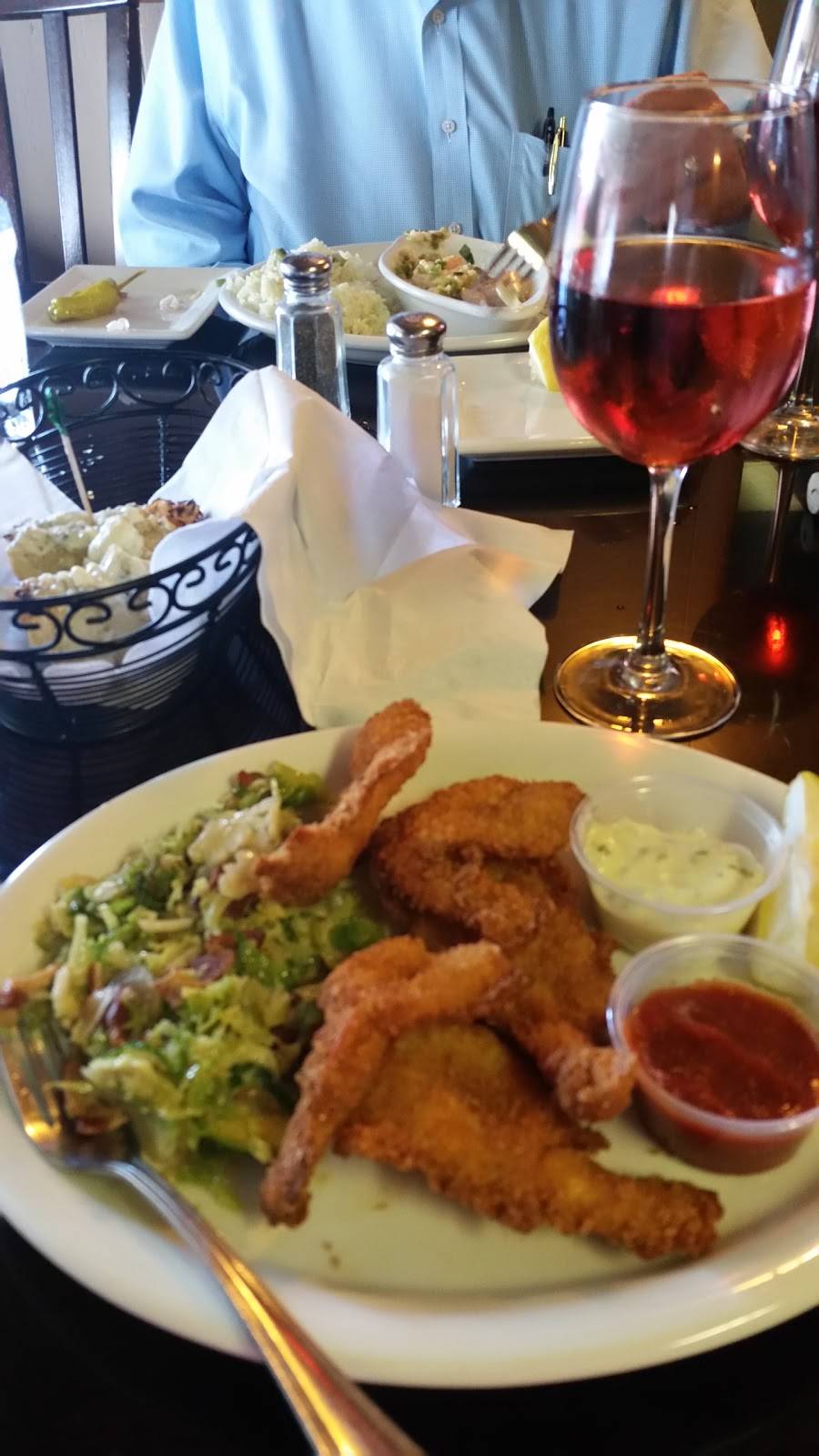 Louis Cairos | restaurant | 558 7th St, Williams, CA 95987, USA | 5304735927 OR +1 530-473-5927