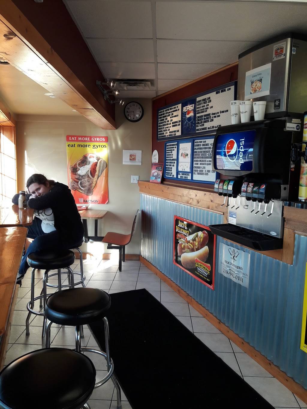 Brickies Gyros | restaurant | 524 E W 3rd St, Hobart, IN 46342, USA | 2199420101 OR +1 219-942-0101