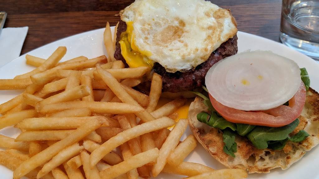 Jack & Nellies | restaurant | 10825 Ascan Ave, Forest Hills, NY 11375, USA | 7182682696 OR +1 718-268-2696