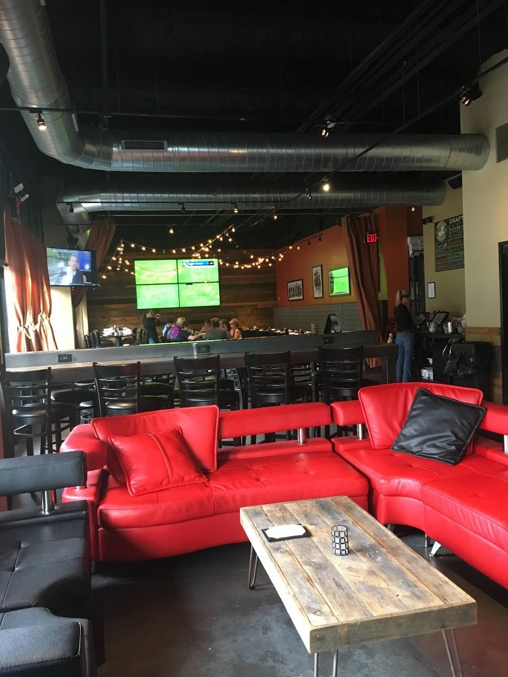 2 West Bar and Grille | restaurant | 2 West Ave, Saratoga Springs, NY 12866, USA | 5184507200 OR +1 518-450-7200