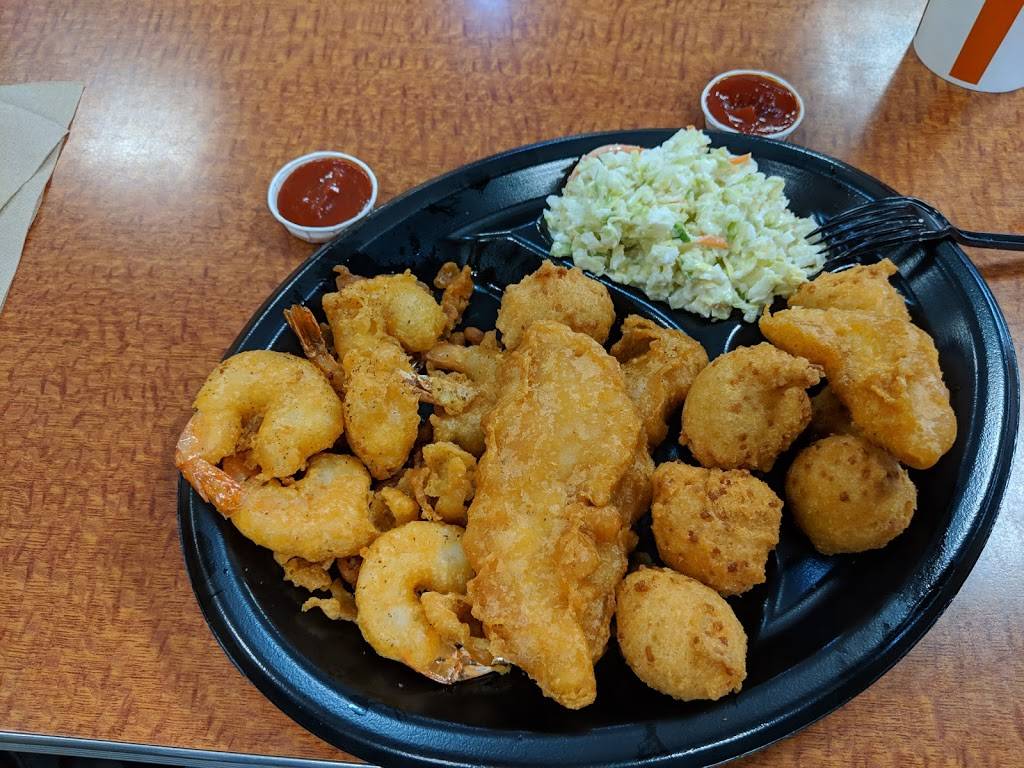 Long John Silvers | restaurant | 140 N Main St, East Peoria, IL 61611, USA | 3096980515 OR +1 309-698-0515