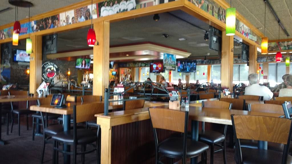Applebees Grill + Bar | restaurant | 57 Federal Rd, Danbury, CT 06810, USA | 2037907090 OR +1 203-790-7090