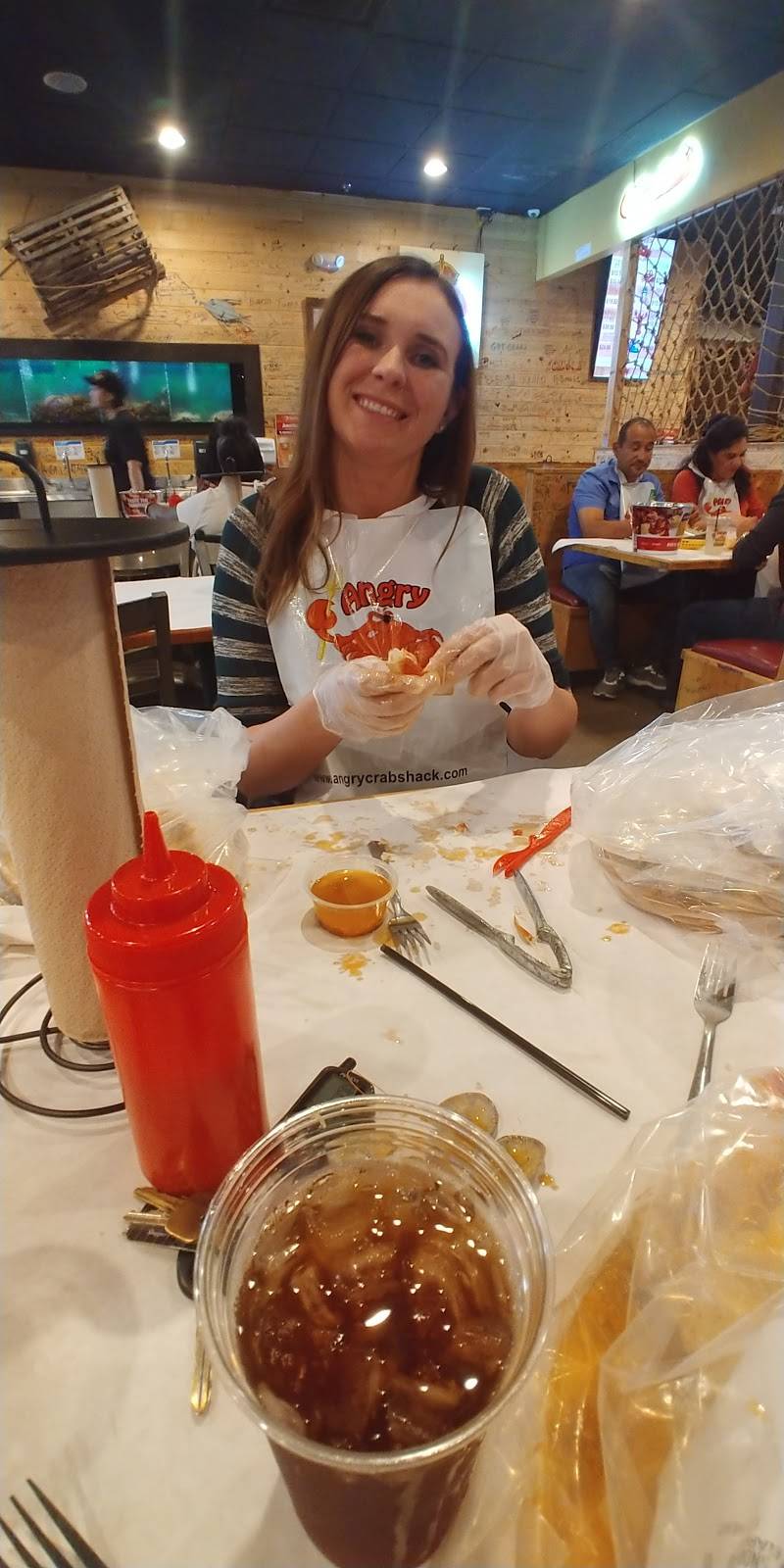 Angry Crab Shack | restaurant | 3227 E Bell Rd #D110, Phoenix, AZ 85032, USA | 6029758556 OR +1 602-975-8556