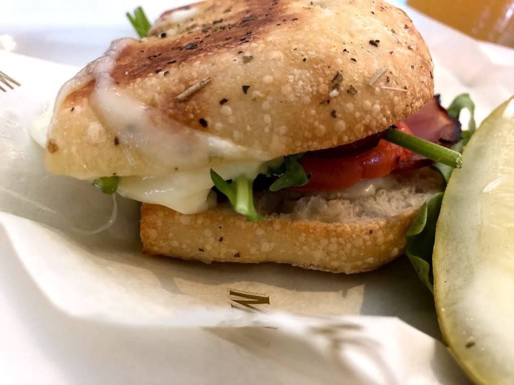 Maggianos Little Italy | restaurant | 205 Mall Blvd, King of Prussia, PA 19406, USA | 6109923333 OR +1 610-992-3333