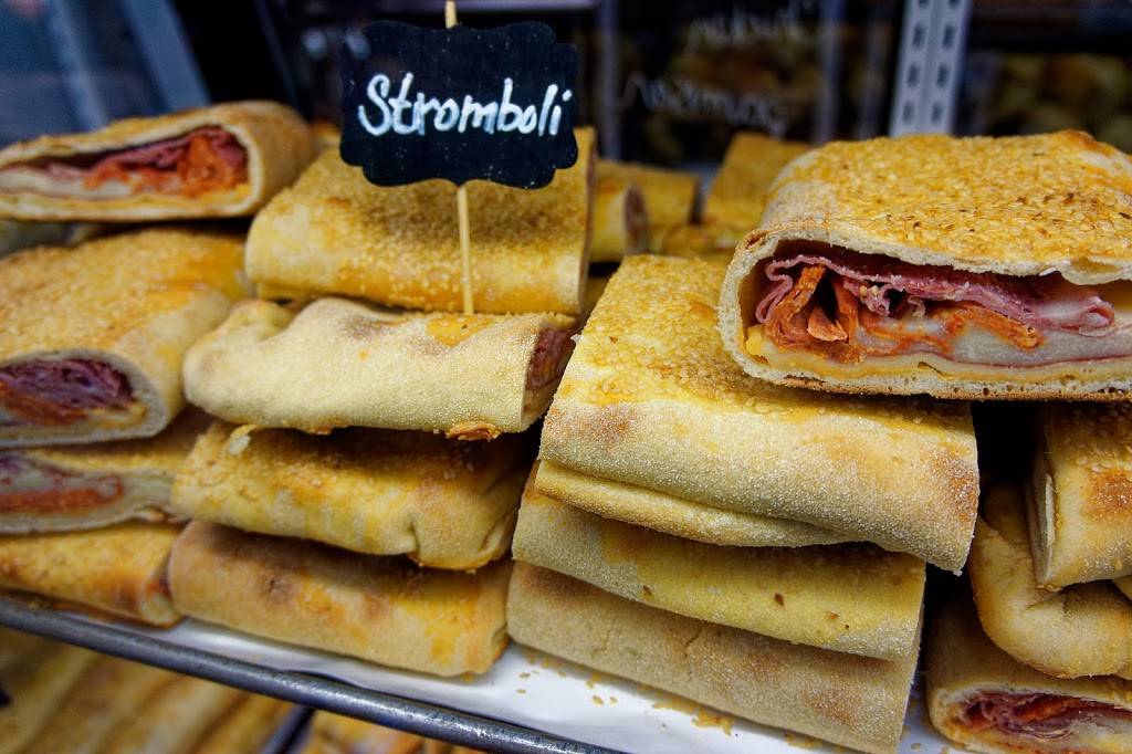 Licavolis Market | meal takeaway | 20915 Mack Ave, Grosse Pointe Woods, MI 48236, USA | 3136424404 OR +1 313-642-4404