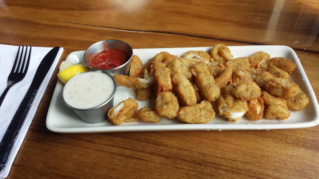 McGilvras Bar and Restaurant | restaurant | 4234 E Madison St, Seattle, WA 98112, USA | 2063250834 OR +1 206-325-0834