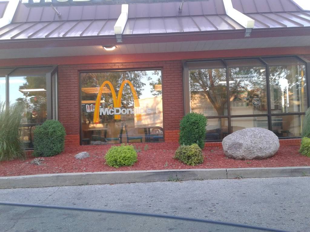 McDonalds | cafe | 7451 W Appleton Ave, Milwaukee, WI 53216, USA | 4144637332 OR +1 414-463-7332