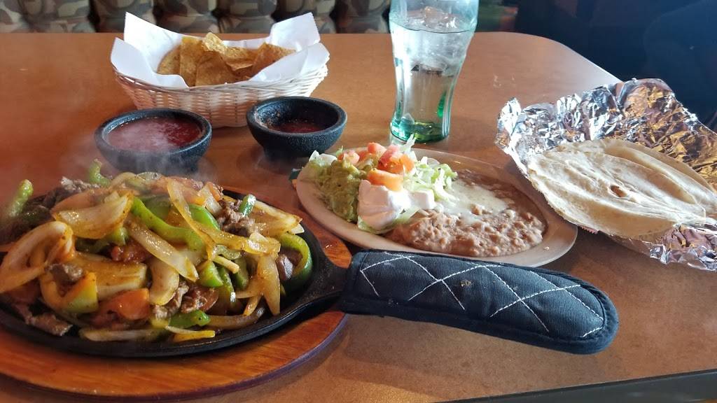 Laredos | restaurant | 2935 S Fish Hatchery Rd #12, Fitchburg, WI 53711, USA | 6082747370 OR +1 608-274-7370