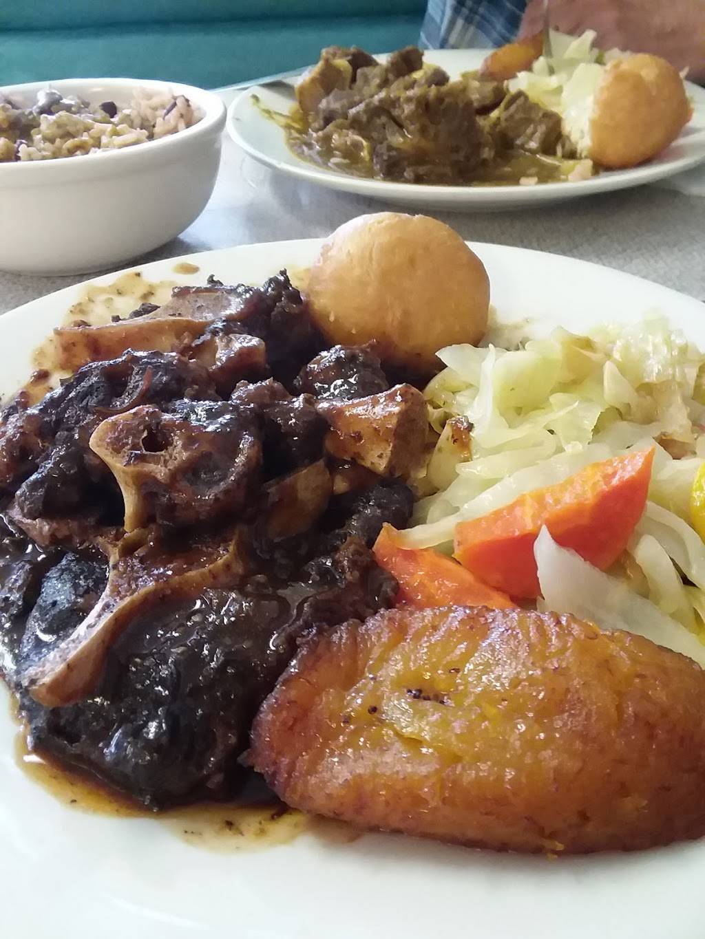 Taste of the Islands Restaurant | restaurant | 2231 34th St S, St. Petersburg, FL 33711, USA | 7273214157 OR +1 727-321-4157