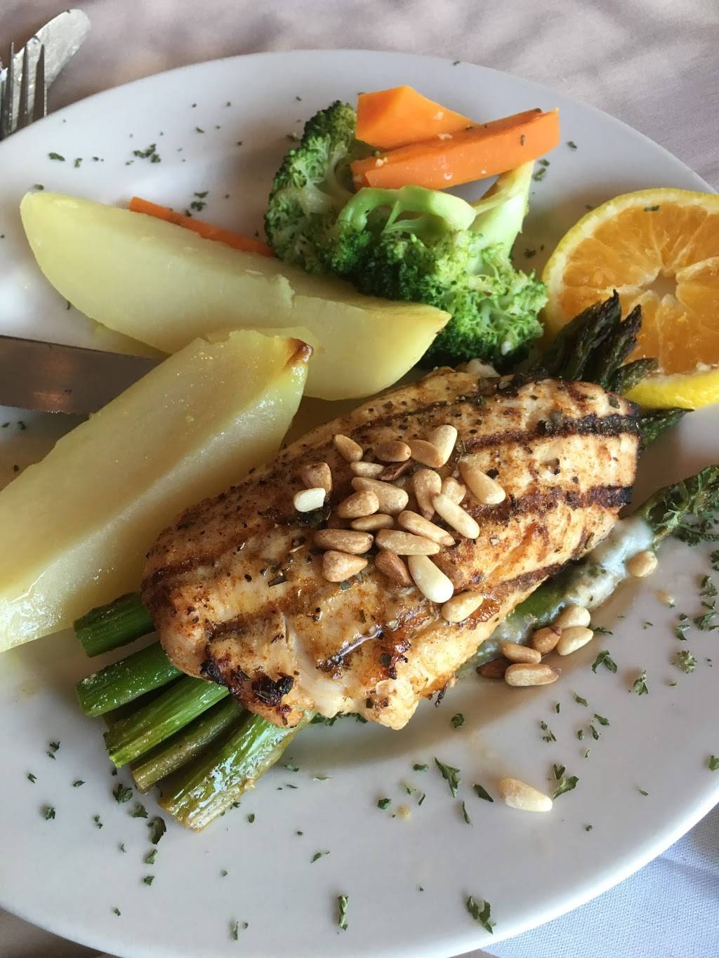 Alexander the Great | restaurant | 3055 Sage Rd, Houston, TX 77056, USA | 7136222778 OR +1 713-622-2778