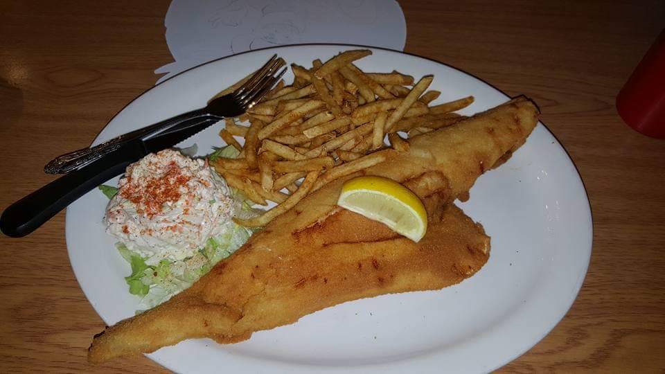 Luccas Pizza | restaurant | 122 N Main St, Herkimer, NY 13350, USA | 3152195558 OR +1 315-219-5558