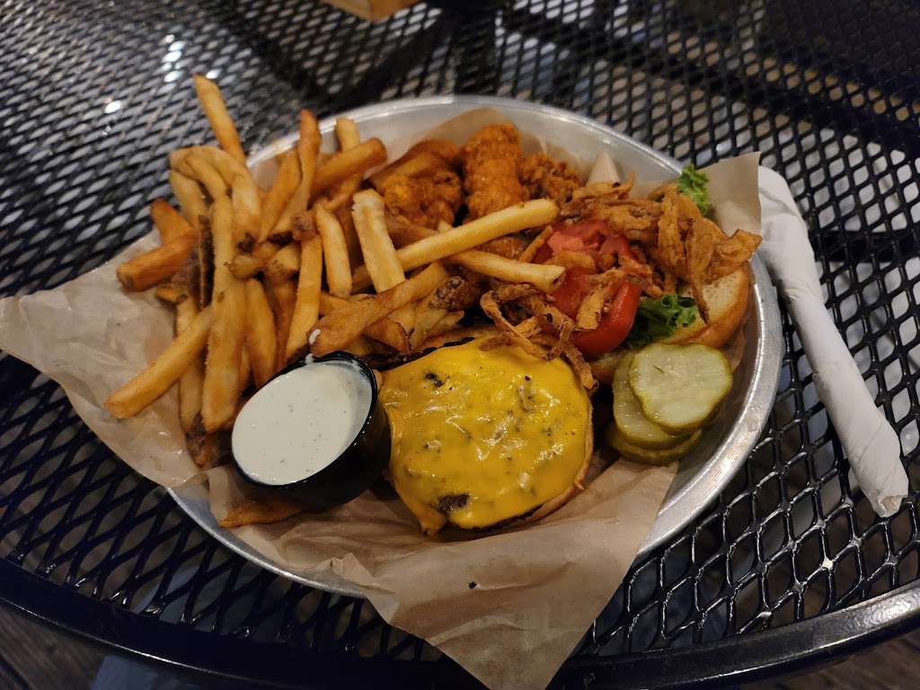 Boardwalk Billys Raw Bar and Ribs | restaurant | 9005 J M Keynes Dr #2, Charlotte, NC 28262, USA | 7045037427 OR +1 704-503-7427