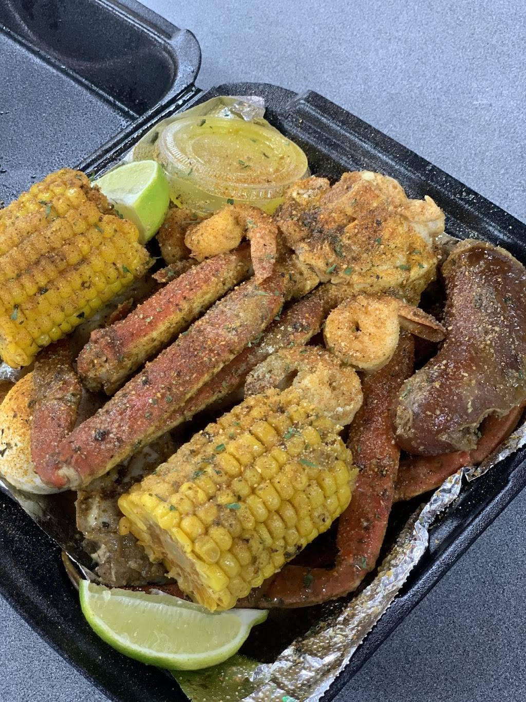 Guttas Kitchen | restaurant | 15290 NW 7th Ave, Miami, FL 33169, USA | 3054948967 OR +1 305-494-8967