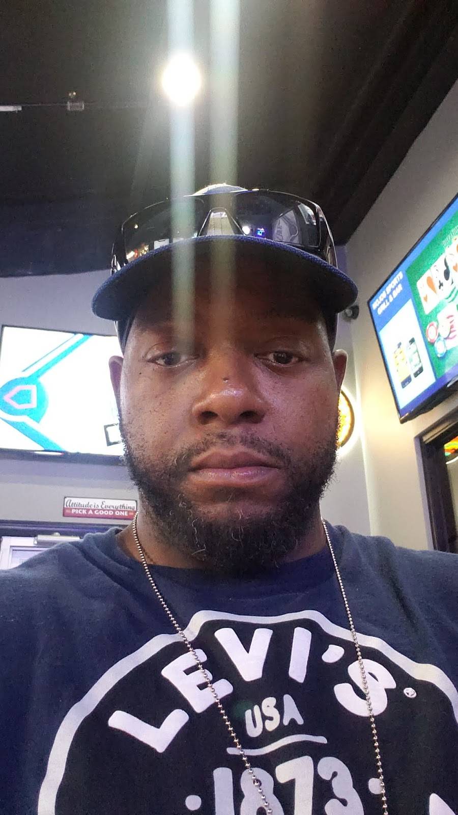 Mojos Sports Grill and Bar | restaurant | 575 Mall Blvd Suite K, Dyersburg, TN 38024, USA | 7312866656 OR +1 731-286-6656