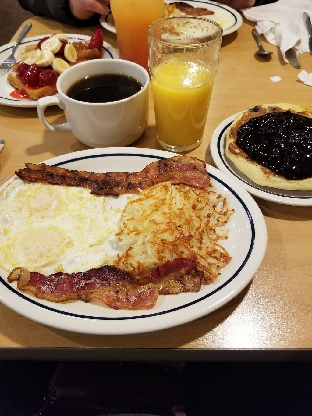 IHOP | restaurant | 13333 Meridian E, Puyallup, WA 98373, USA | 2534452445 OR +1 253-445-2445