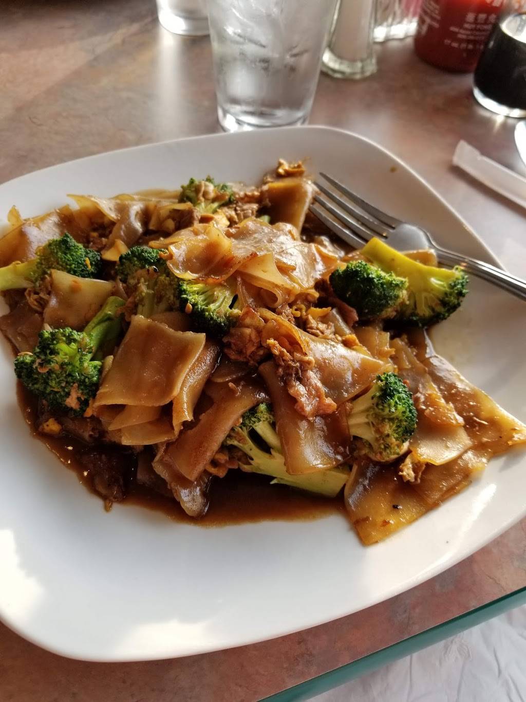 Hong Thai Restaurant Albertville | restaurant | 5600 La Centre Ave #110, Albertville, MN 55301, USA | 7634978462 OR +1 763-497-8462