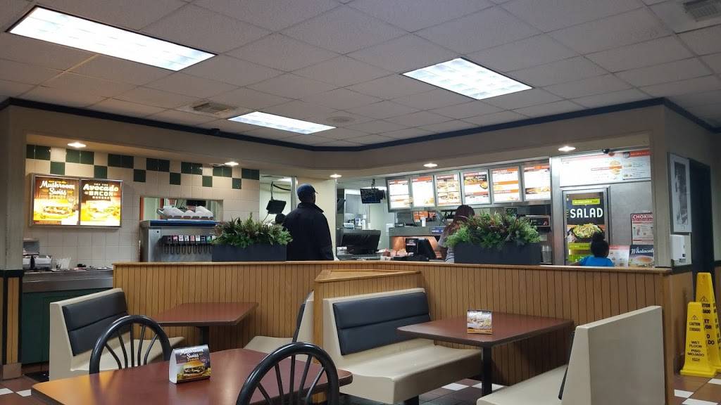 Whataburger | restaurant | 1425 Eastchase Pkwy, Fort Worth, TX 76120, USA | 8174608518 OR +1 817-460-8518