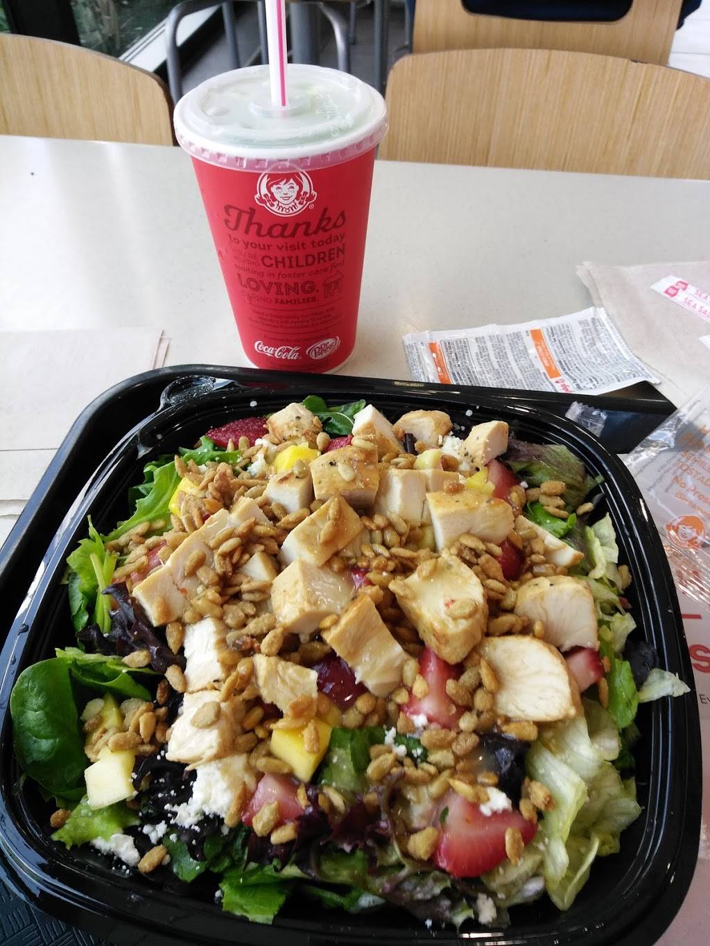 Wendys | restaurant | 10715 North Fwy, Houston, TX 77037, USA | 8325093778 OR +1 832-509-3778