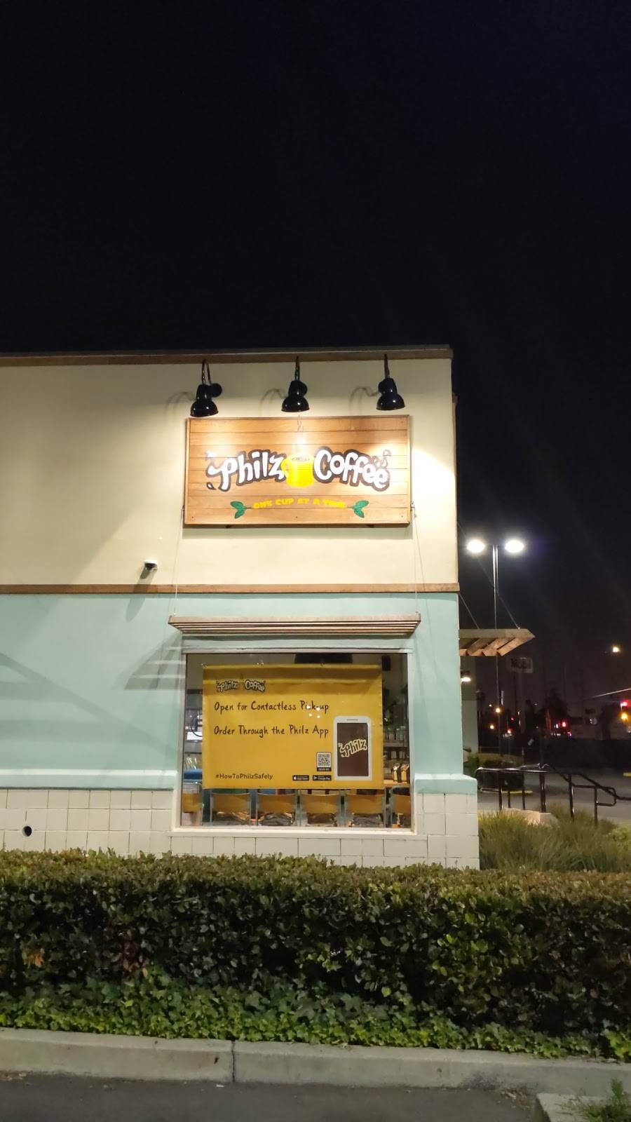 KFC | restaurant | 520 N State College Blvd, Fullerton, CA 92831, USA | 7146809791 OR +1 714-680-9791