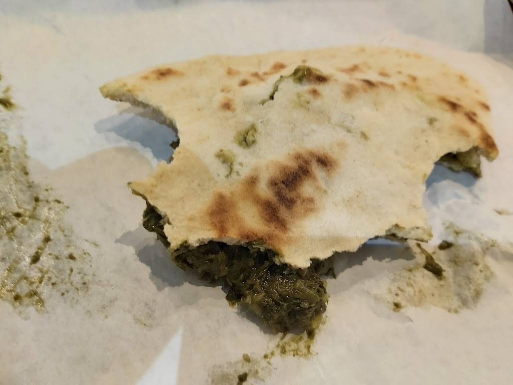D’ Savannah Roti Shop | restaurant | 119-15 Liberty Ave, South Richmond Hill, NY 11419, USA | 3474944971 OR +1 347-494-4971
