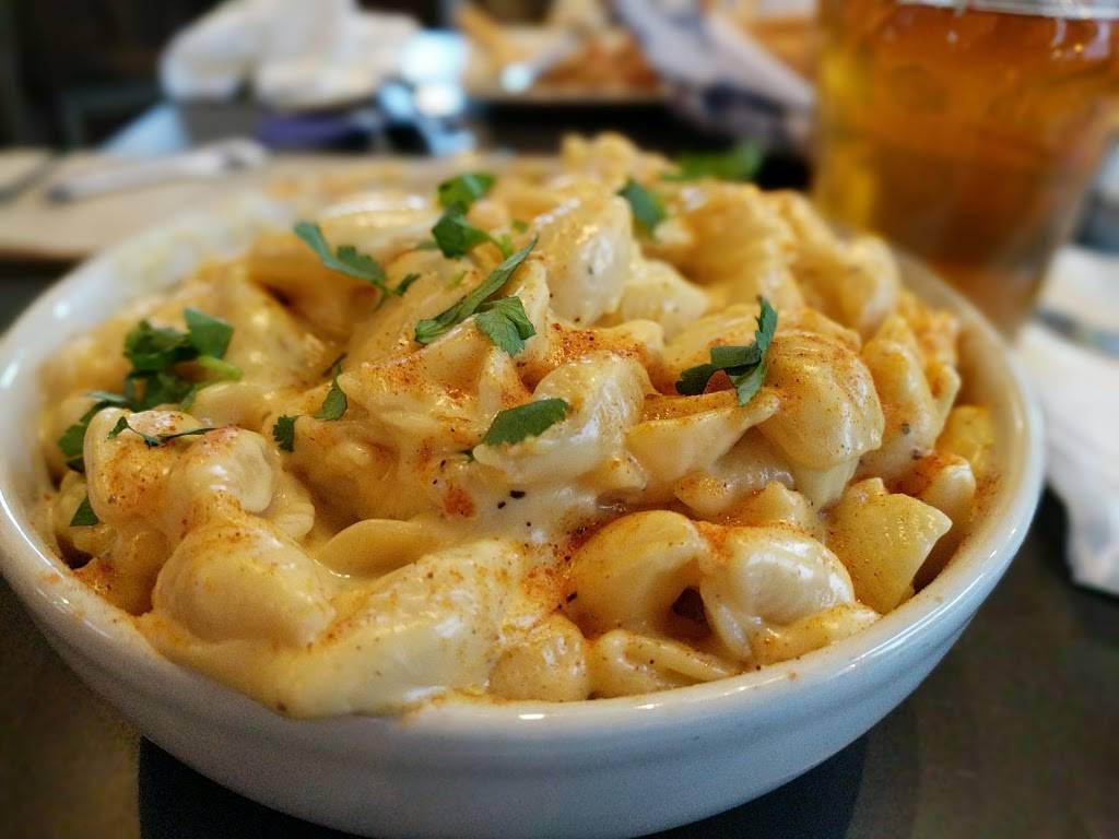 Ludington Bay Brewing Co | restaurant | 515 S James St, Ludington, MI 49431, USA | 2312396690 OR +1 231-239-6690