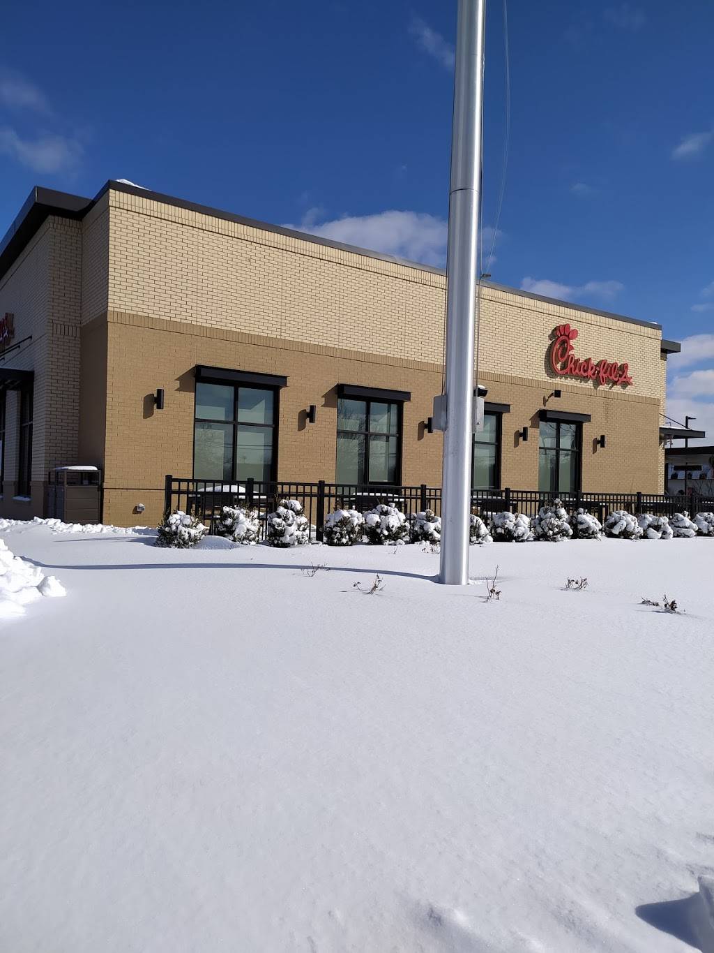 Chick-fil-A | restaurant | 2705 Plainfield Rd, Joliet, IL 60435, USA | 8155778997 OR +1 815-577-8997