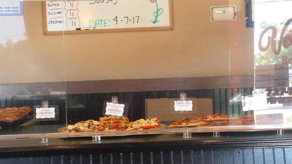 Vettures Pizzeria and Restaurant | restaurant | 36137 E Lake Rd S, Palm Harbor, FL 34685, USA | 7277874858 OR +1 727-787-4858