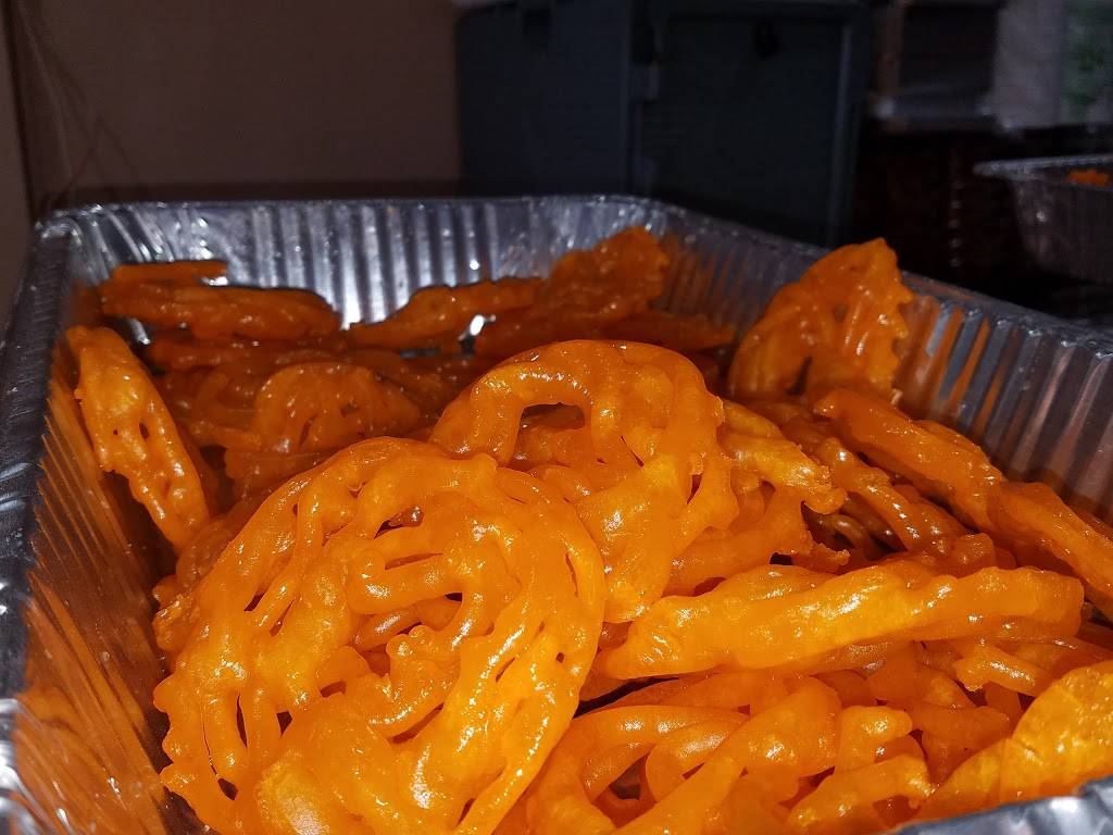 Shineys Sweets & Restaurant | bakery | 4231 MARKHAM ST - D, Annandale, VA 22003, USA | 7036420460 OR +1 703-642-0460