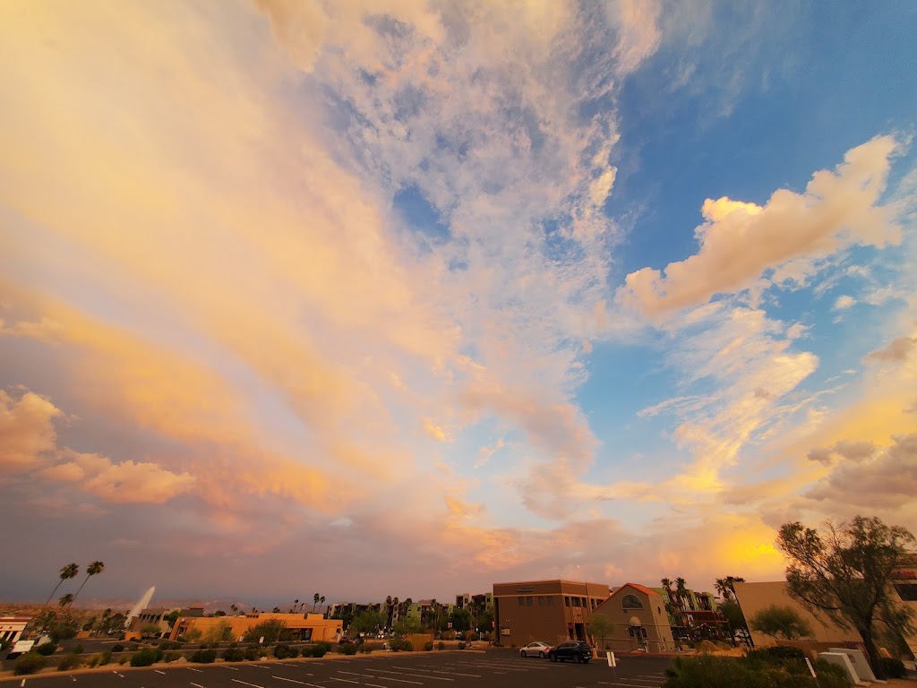 Skybox Ultra Sports Lounge | restaurant | 16737 E Parkview Ave, Fountain Hills, AZ 85268, USA | 4806870556 OR +1 480-687-0556