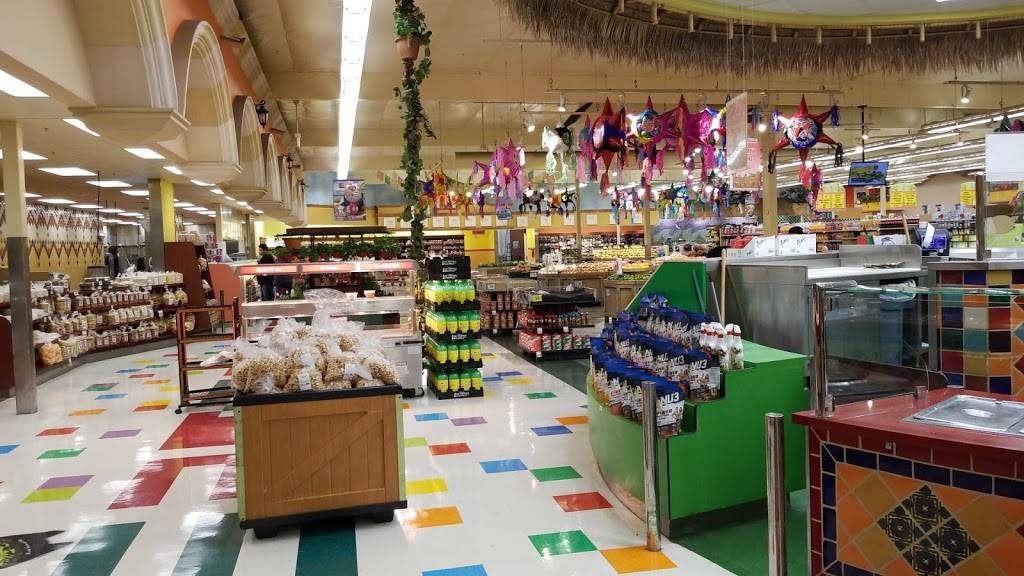 Cardenas Markets | bakery | 2107 Solano Ave, Vallejo, CA 94590, USA | 7075157995 OR +1 707-515-7995