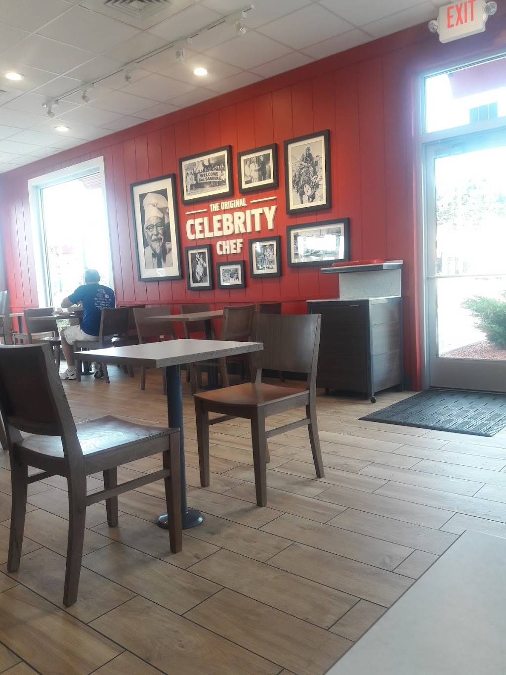 KFC | restaurant | 802 High St, Wadsworth, OH 44281, USA | 3303344464 OR +1 330-334-4464