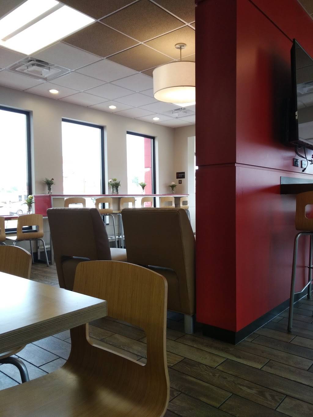 Wendys | restaurant | 624 S Memorial Dr, Greenville, NC 27834, USA | 2523642873 OR +1 252-364-2873