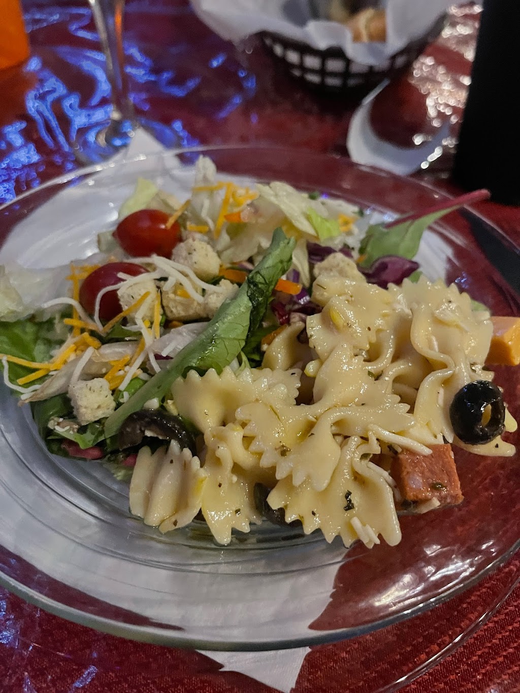 Downtown Lounge and Trattoria | restaurant | 312 E Dunlap St, Kentland, IN 47951, USA | 2194017003 OR +1 219-401-7003