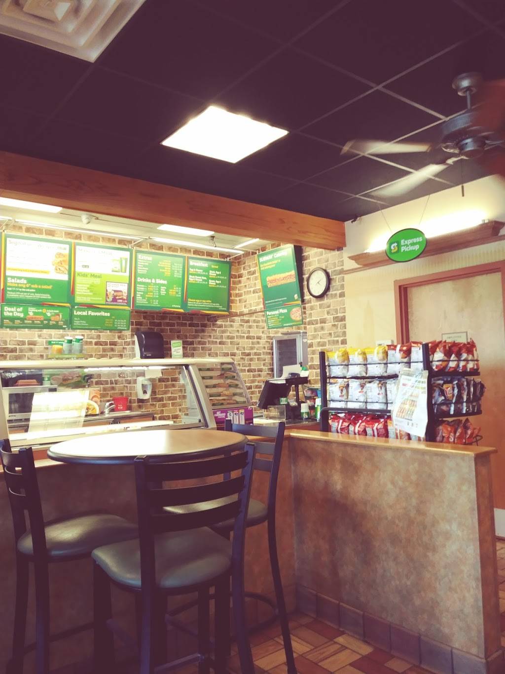 Subway Restaurants | restaurant | 171 W Joe Orr Rd, Chicago Heights, IL 60411, USA | 7087546353 OR +1 708-754-6353