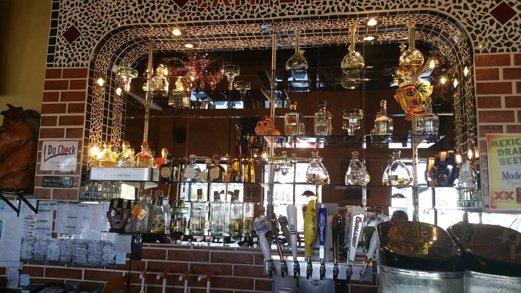 El Mezcal | restaurant | 2312 N Central Ave, Marshfield, WI 54449, USA | 7153846532 OR +1 715-384-6532