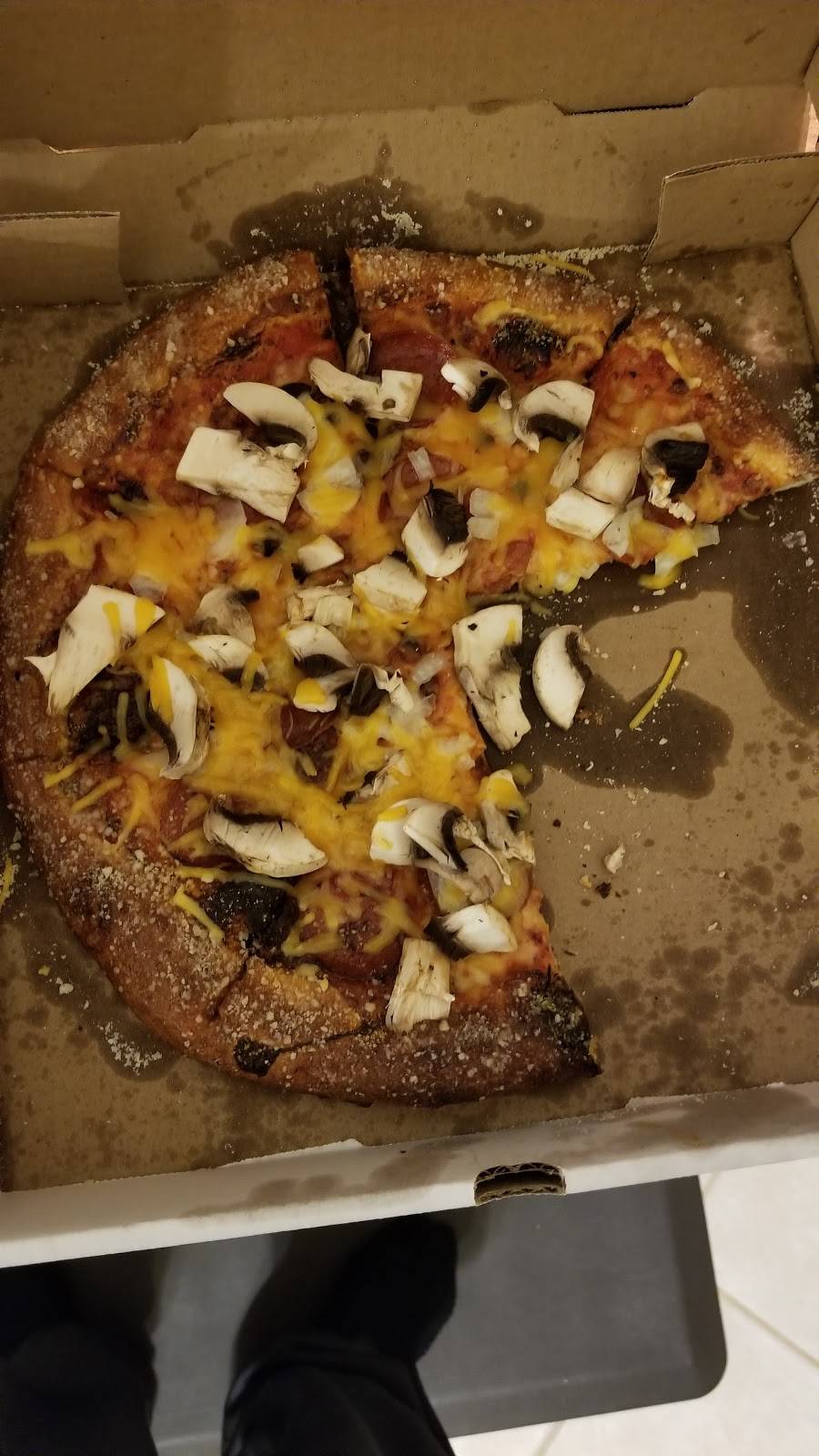 Pizza Connection | restaurant | 1077 Southfield Rd, Lincoln Park, MI 48146, USA | 3133823355 OR +1 313-382-3355