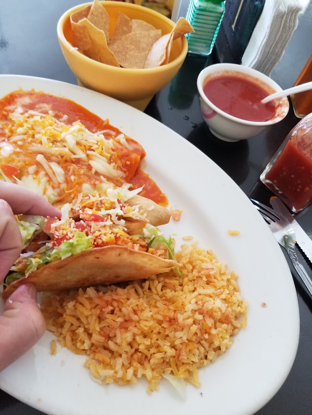 Border Taco | restaurant | 103 5th St, Douglas, AZ 85607, USA | 5203646196 OR +1 520-364-6196