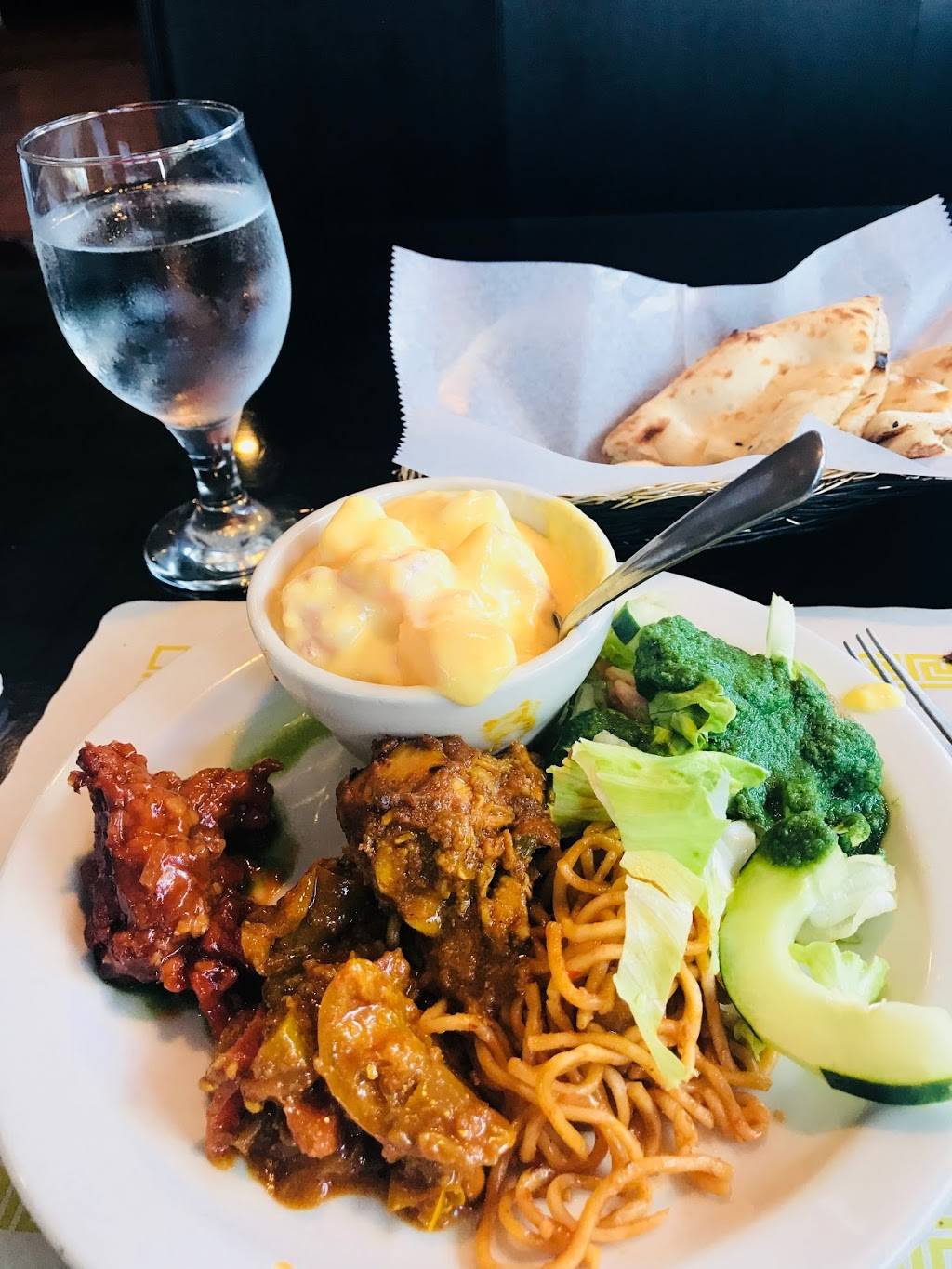 Curry Place | restaurant | 385 Muddy Branch Rd, Gaithersburg, MD 20878, USA | 3013558077 OR +1 301-355-8077