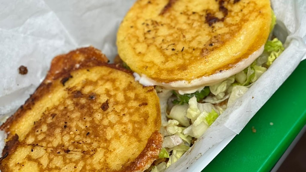 Delicias Snack Bar | restaurant | 302 E 170th St, The Bronx, NY 10456, USA | 3472709215 OR +1 347-270-9215