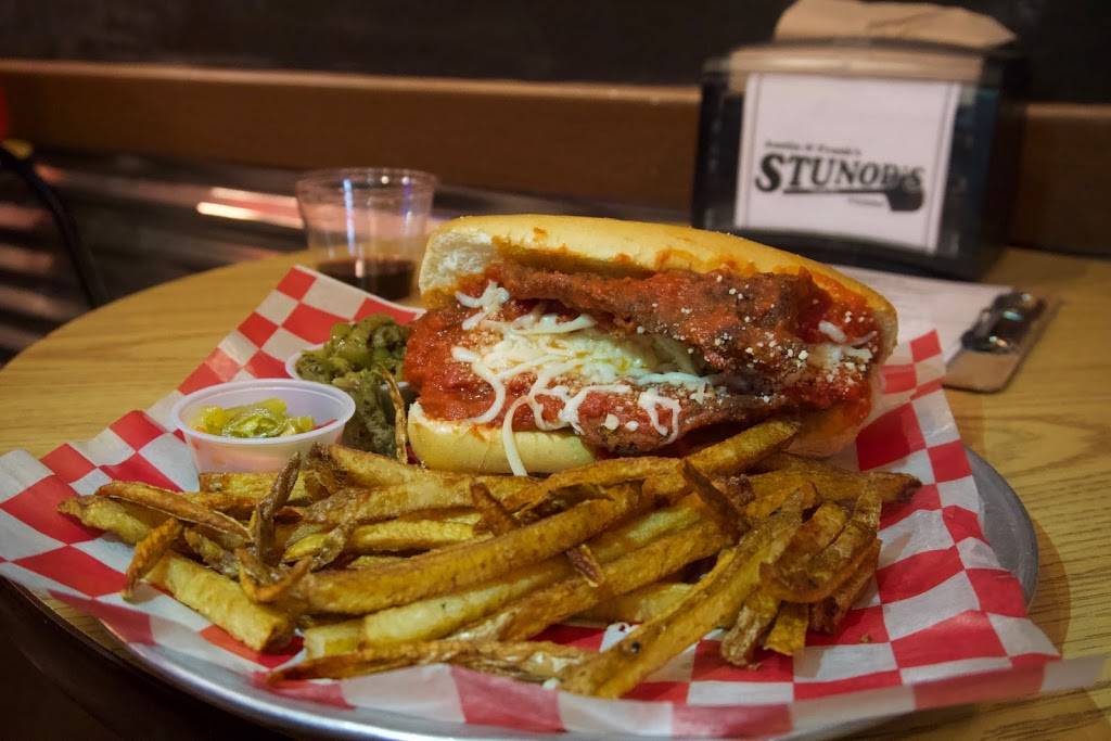 Stunods Pizza & Buddys Italian Ice | restaurant | 6535 W 63rd St, Chicago, IL 60638, USA | 7735867373 OR +1 773-586-7373