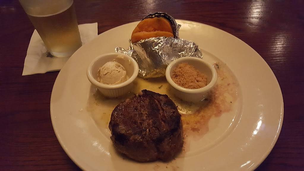 Chop House | restaurant | 7727 Washington Village Dr, Dayton, OH 45459, USA | 9372911661 OR +1 937-291-1661