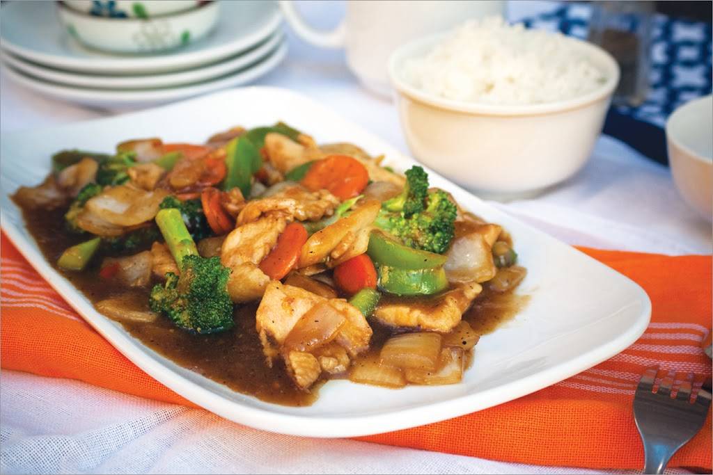 Pho 43 | restaurant | 1814 N Farwell Ave, Milwaukee, WI 53202, USA | 4145850303 OR +1 414-585-0303