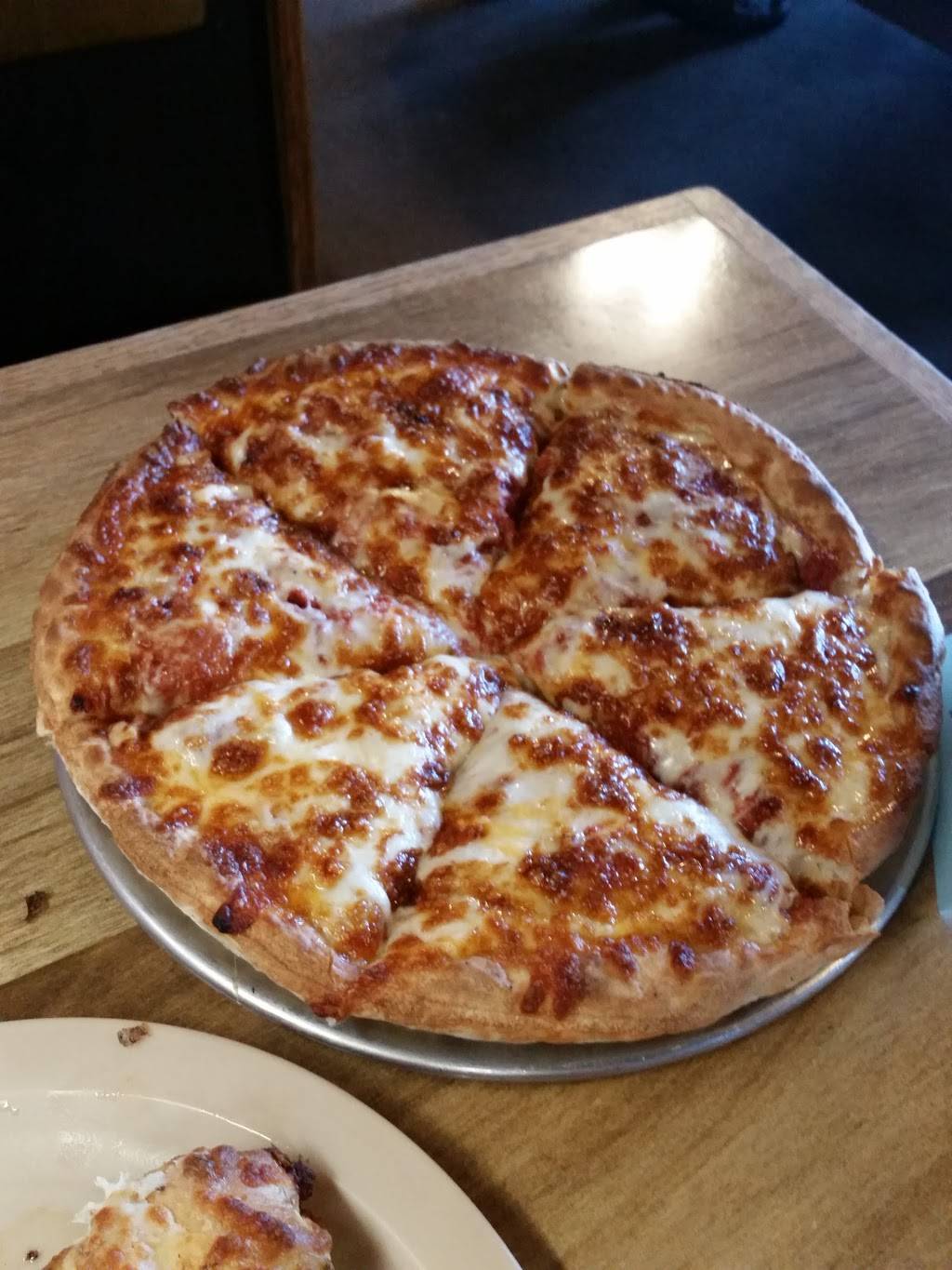 Pascos Pizza | restaurant | 17348 Main St, Hesperia, CA 92345, USA | 7602449656 OR +1 760-244-9656