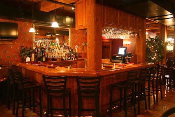 Olivias | restaurant | 142 Essex St, Haverhill, MA 01832, USA | 9783720200 OR +1 978-372-0200