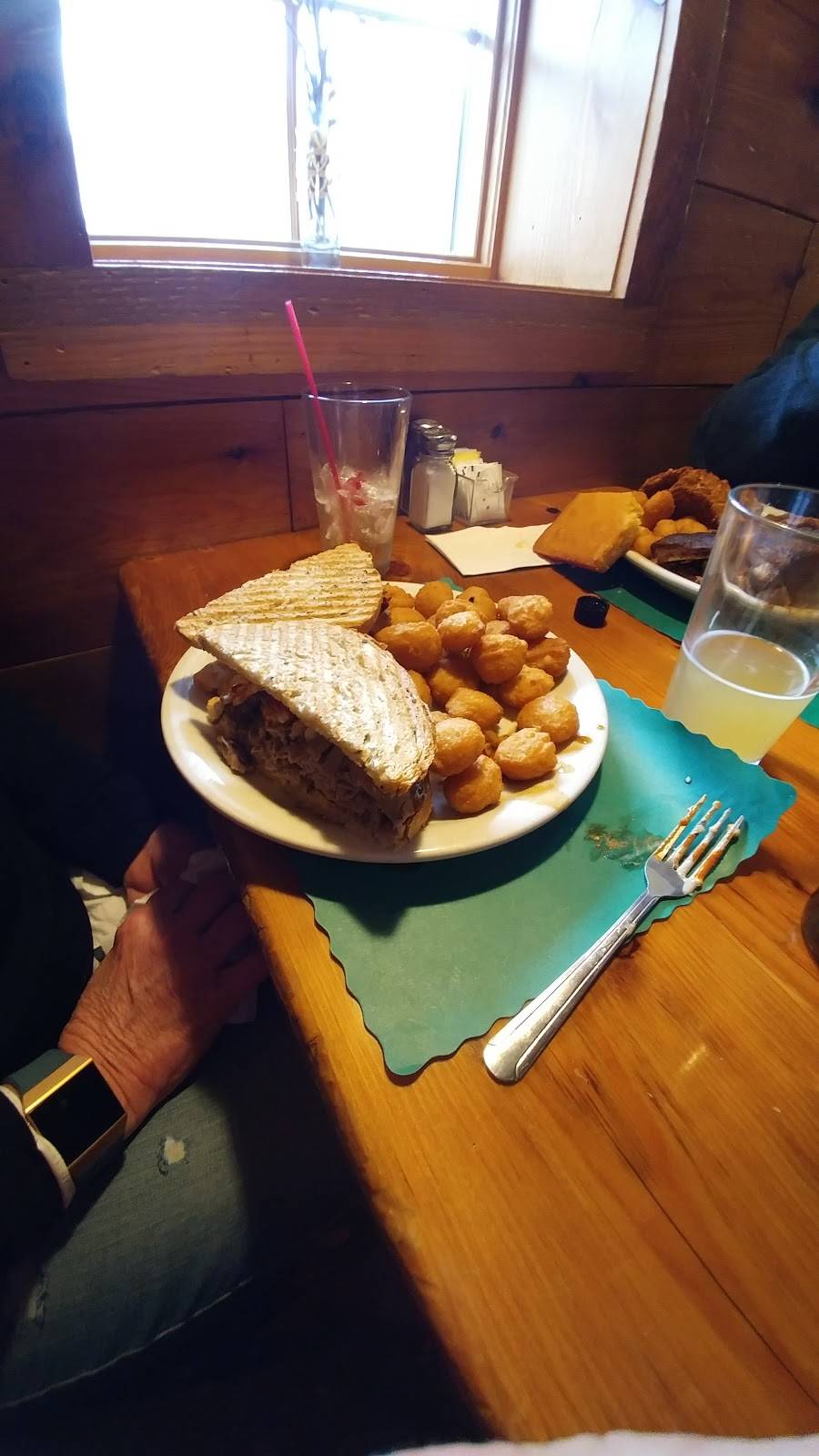 The Towne Tavern, Averill Park, NY | restaurant | 2850 NY-43, Averill Park, NY 12018, USA | 5186743040 OR +1 518-674-3040