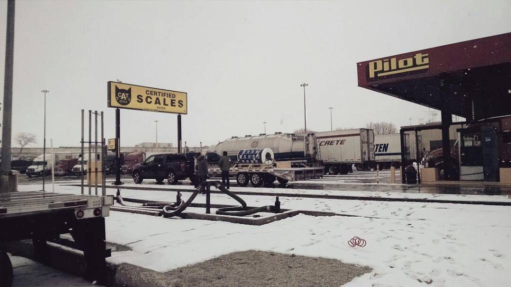 Pilot Travel Center | restaurant | 301 N Ridge Rd, Minooka, IL 60447, USA | 8154674416 OR +1 815-467-4416