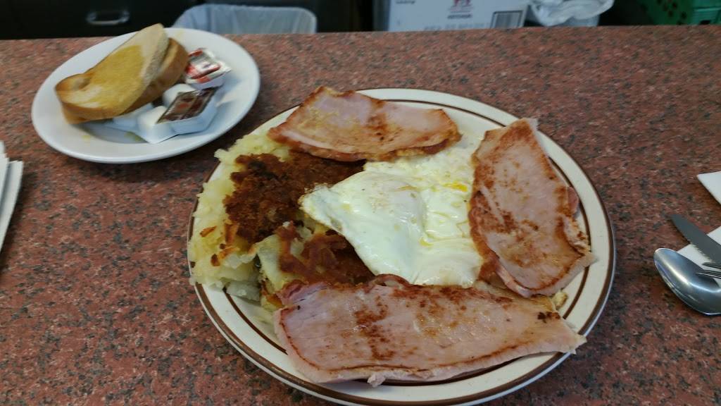 Sparkys Snack Stop | restaurant | 3624 Oakton St, Skokie, IL 60076, USA | 8476731002 OR +1 847-673-1002