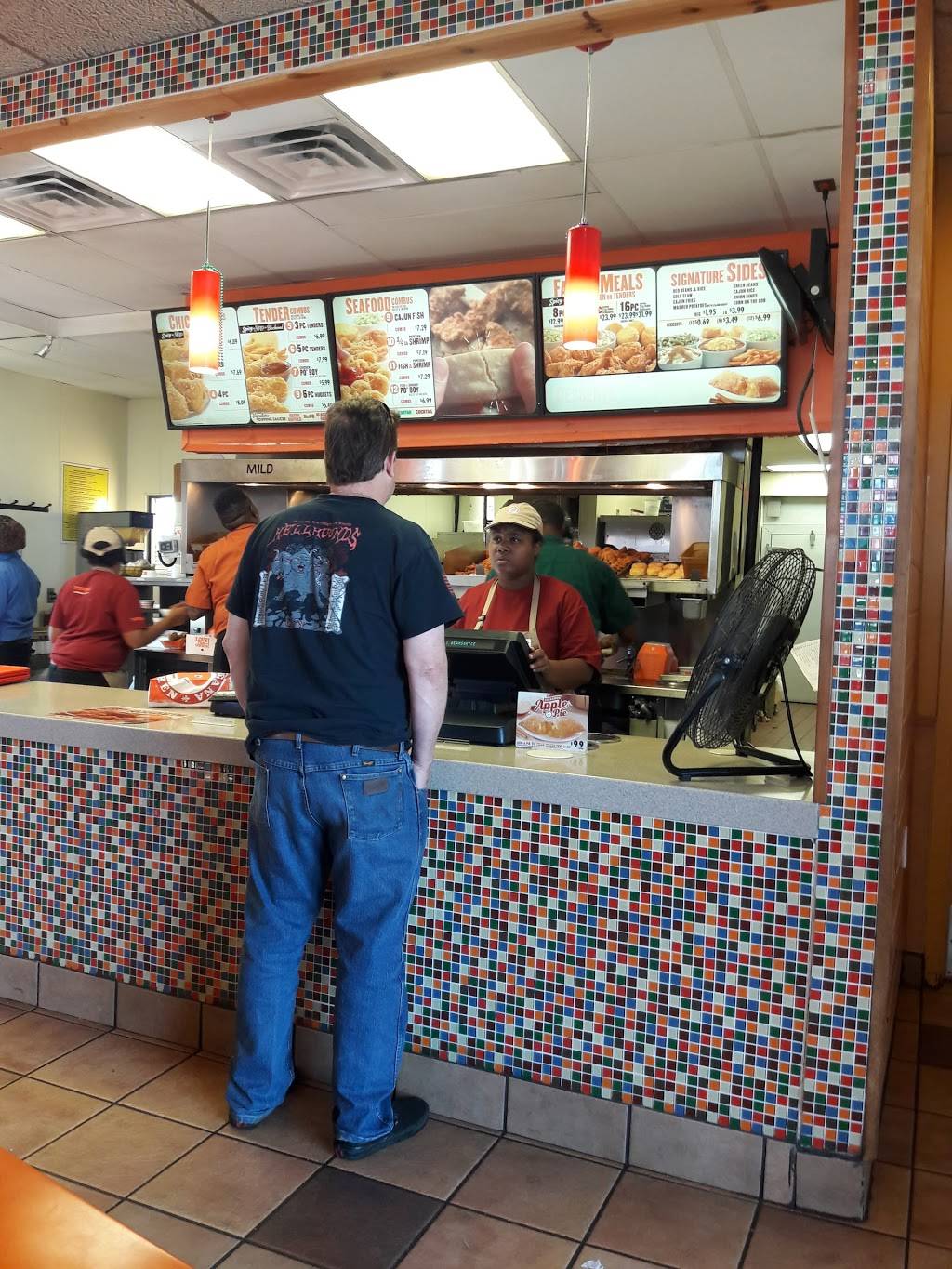 Popeyes Louisiana Kitchen | restaurant | 4535 Rittiman Rd, San Antonio, TX 78218, USA | 2106569119 OR +1 210-656-9119