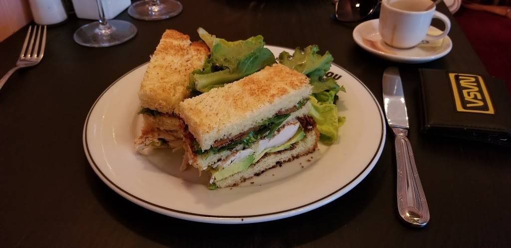 Petite Chou Bistro & Champagne Bar | restaurant | 823 Westfield Blvd, Indianapolis, IN 46220, USA | 3172590765 OR +1 317-259-0765