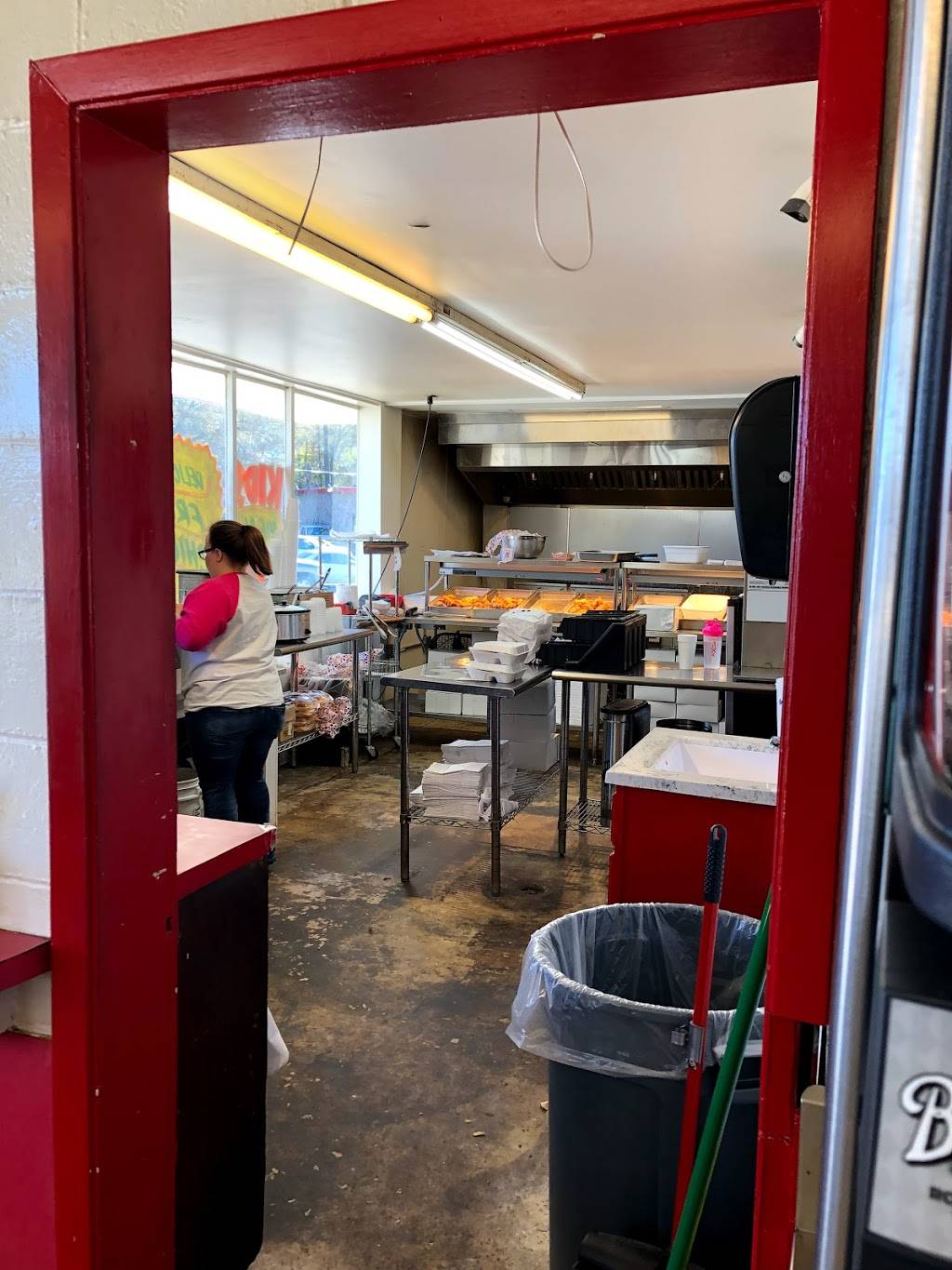 Cottons Fried Chicken | restaurant | 705 Homer Rd, Minden, LA 71055, USA | 3183776679 OR +1 318-377-6679